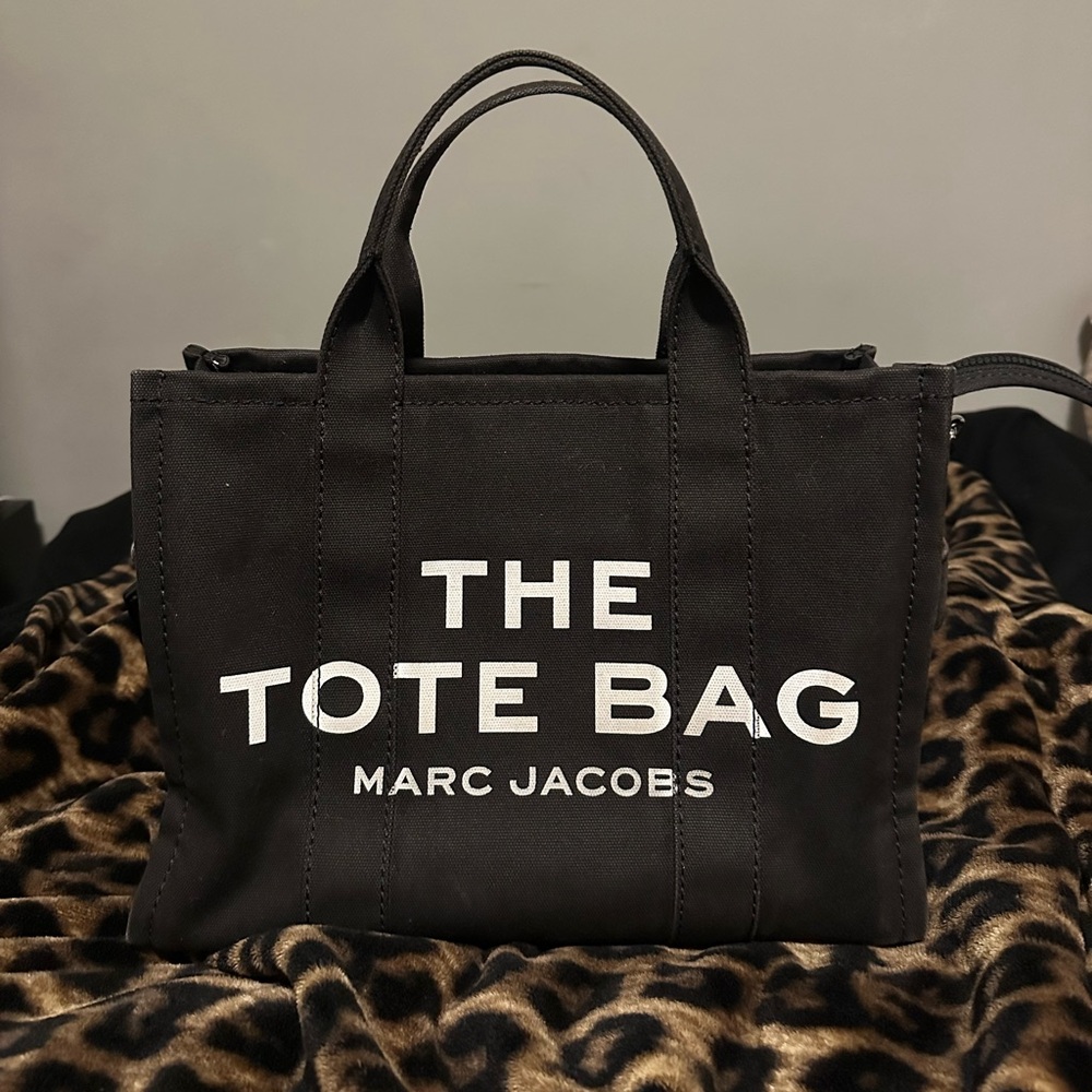 Marc Jacobs The tote bag